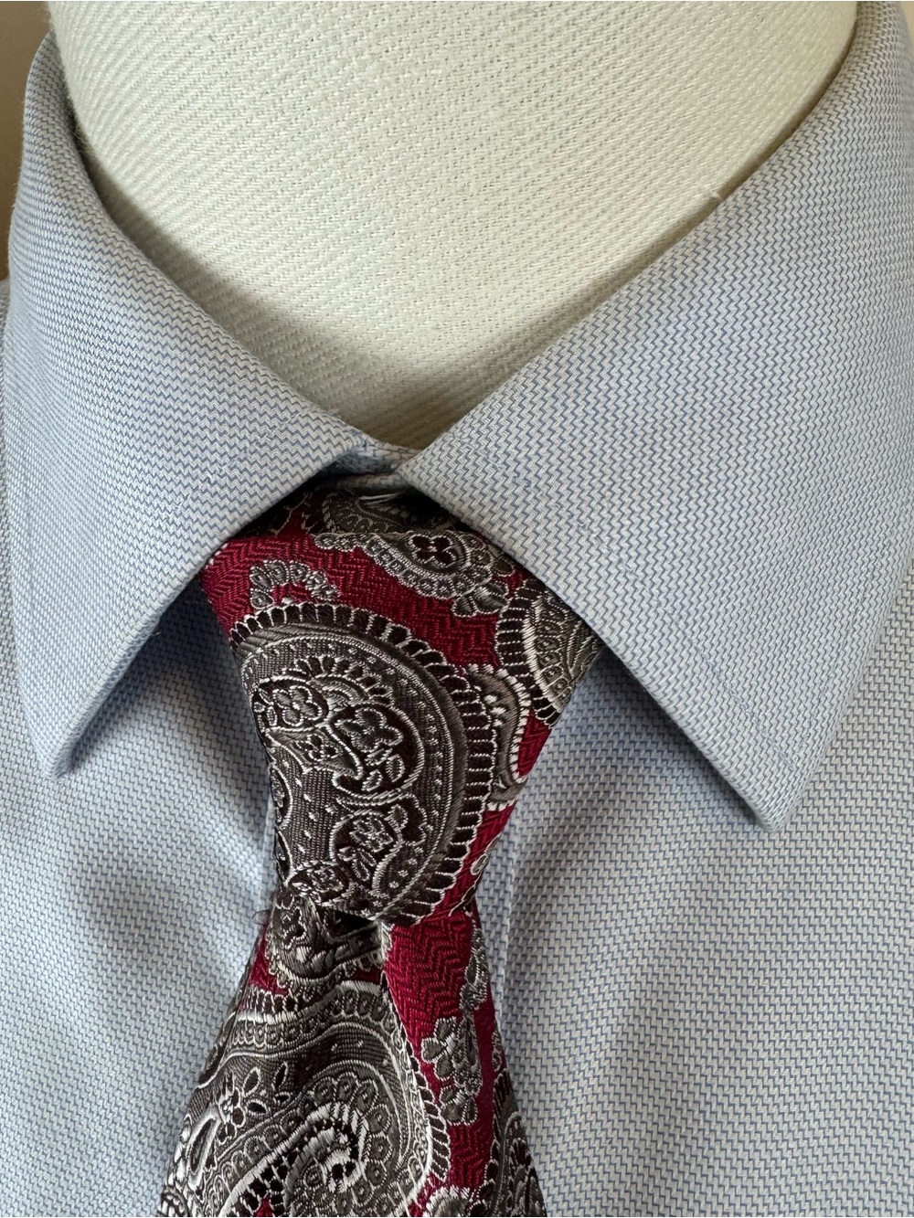 Jos. A. Bank Men’s Necktie Red & Taupe Paisley Silk Tie Signature Collection